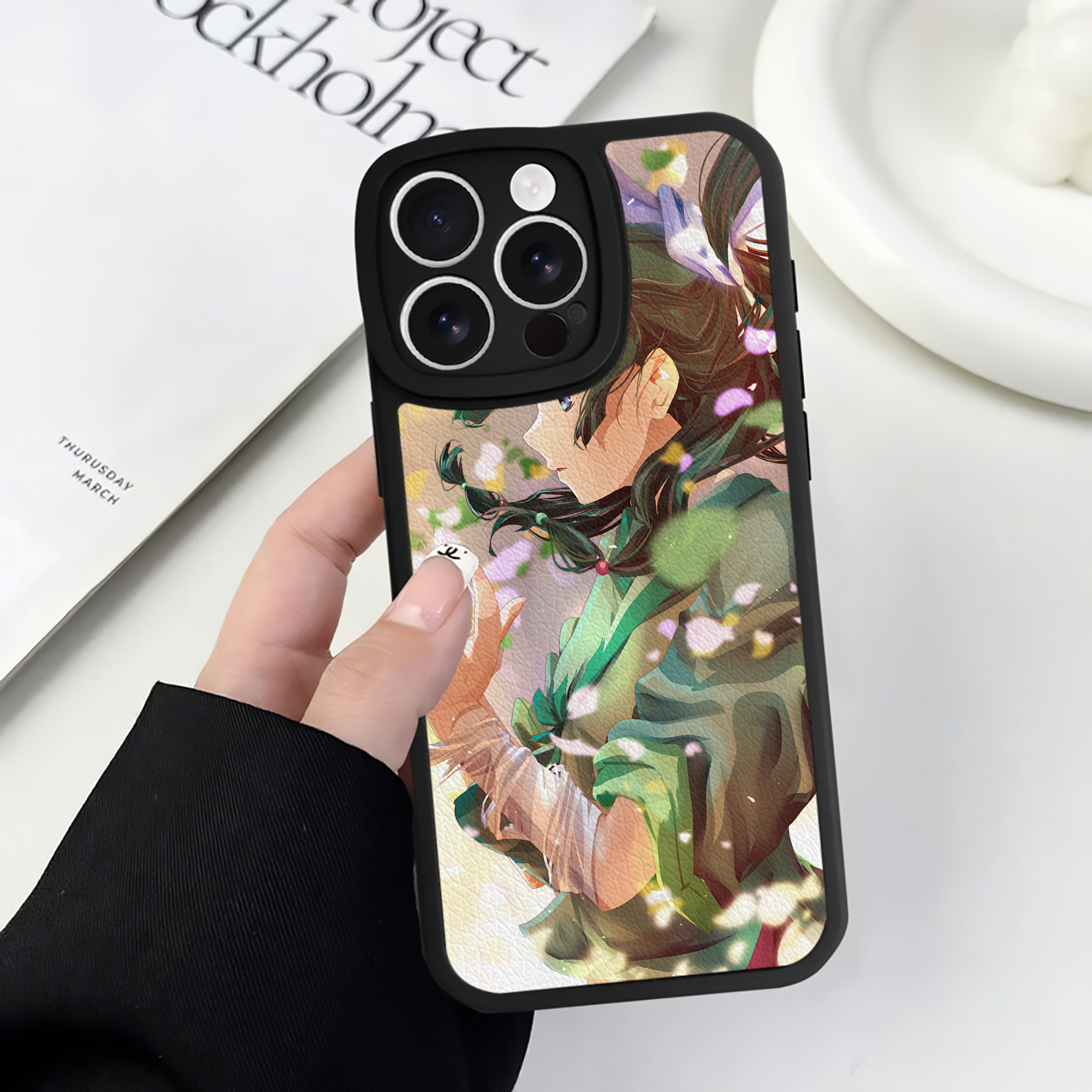（画像用） 薬屋のひとりごと The Apothecary Diaries 【iPhone 16シリーズ対応】シリコンスマホケース（レザー調） 材質：シリコン